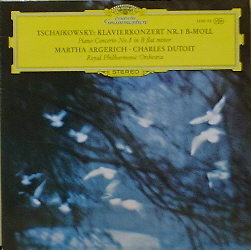 TCHAIKOVSKY - Piano Concerto No.1 - Martha Argerich